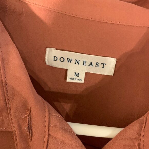 Downeast brand 100% polyester button-up shirt - Picture 3 of 5
